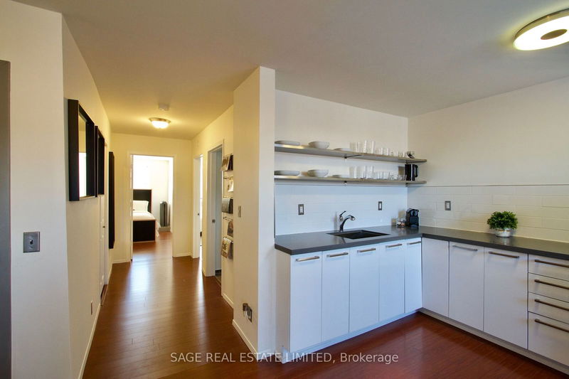 home for lease on 3-1130 Queen Street W