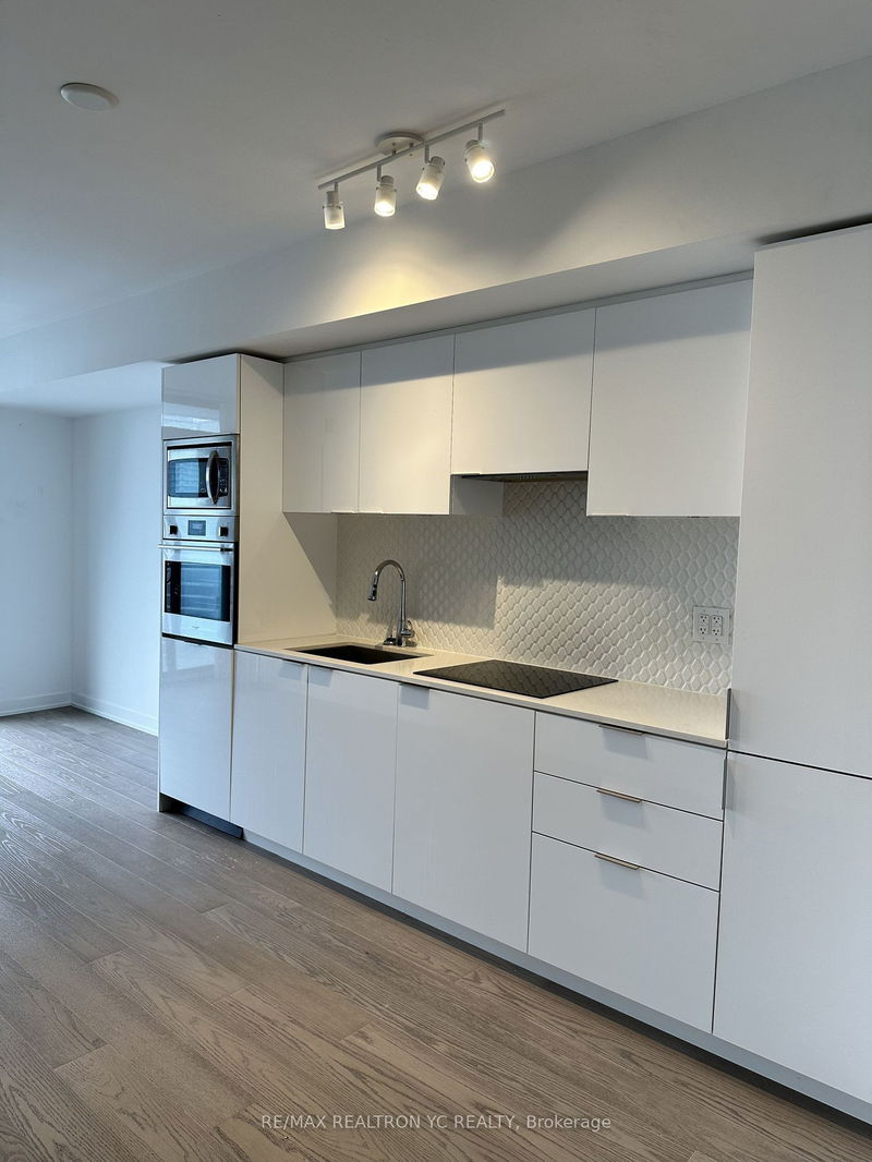 home for lease on 3409-11 Wellesley Street W