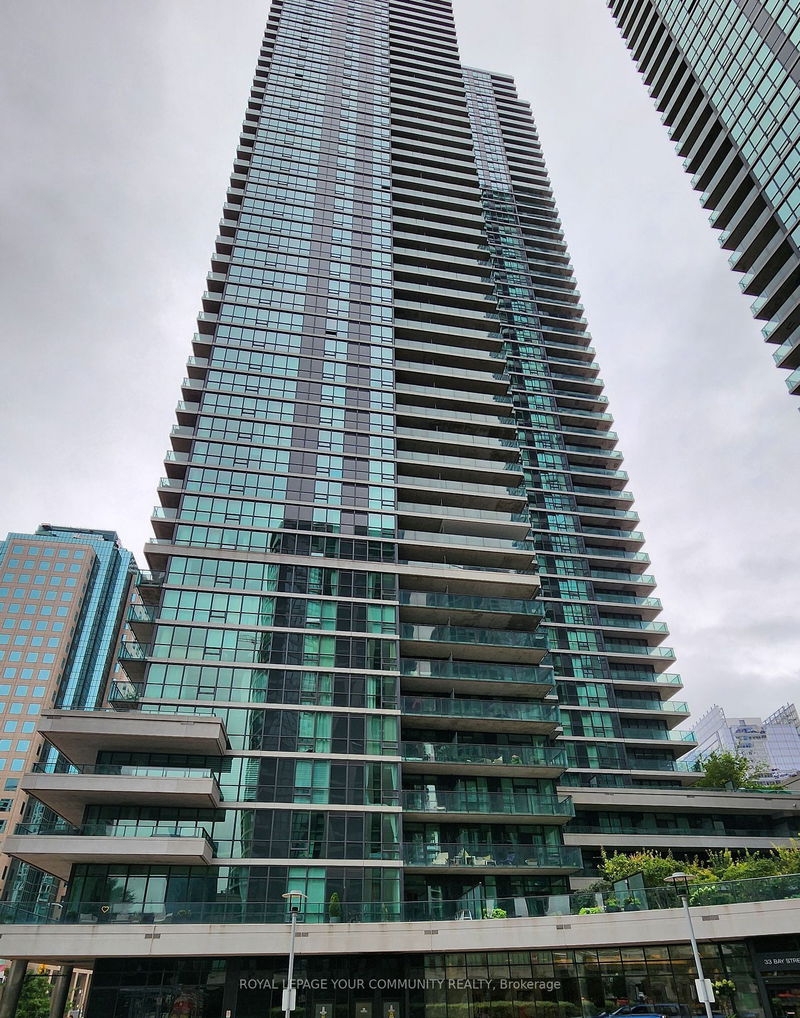 home for lease on 802-33 Bay Street
