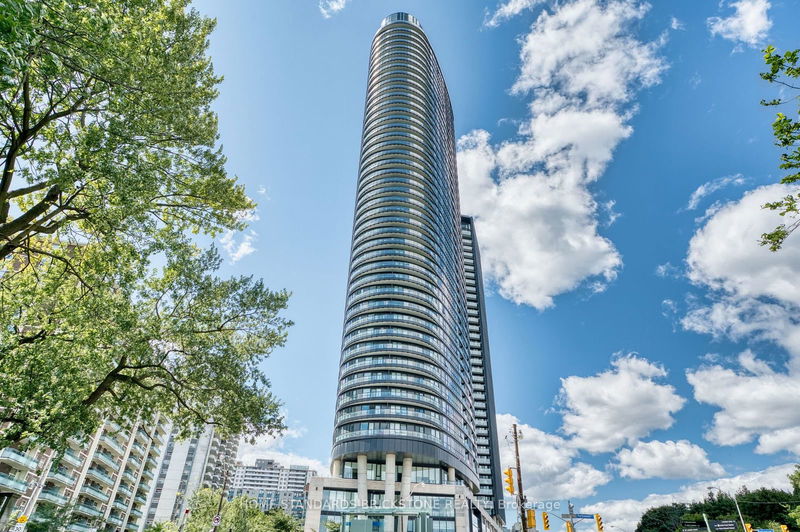 home for lease on 3317-585 Bloor Street E