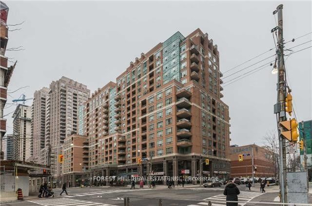 home for lease on 1010-887 Bay Street