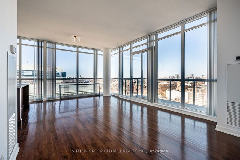 home for sale on 2711-770 Bay Street