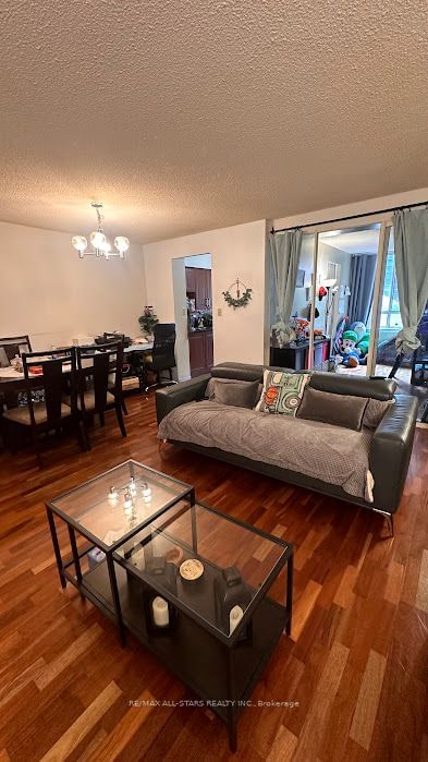  503 - 633 Bay St  Toronto, M5G 2G4 | Image 7