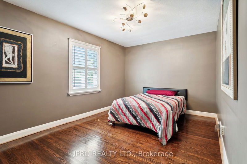 115 Brighton Ave  Toronto, M3H 4C9 | Image 14