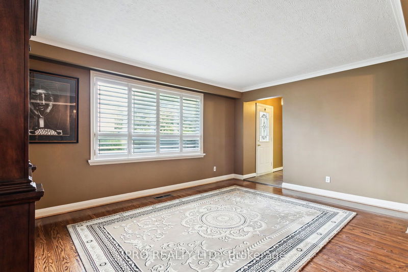 115 Brighton Ave  Toronto, M3H 4C9 | Image 6