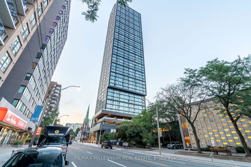 home for lease on 3817-319 Jarvis Street