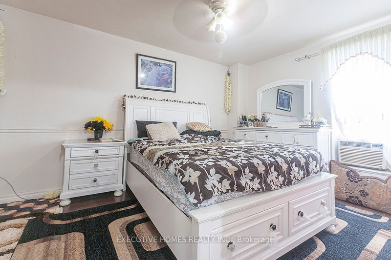 1690 Victoria Park  Toronto, M1R 1R1 | Image 15