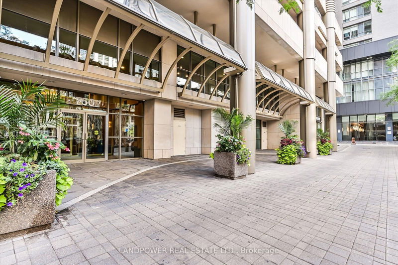  2108 - 750 Bay St  Toronto, M5G 1N6 | Image 22