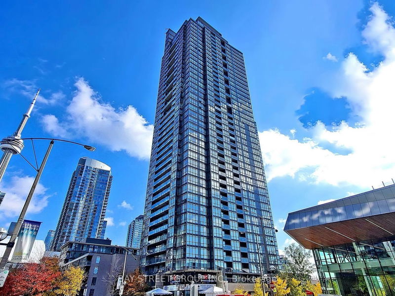 home for lease on 3312-15 Fort York Boulevard