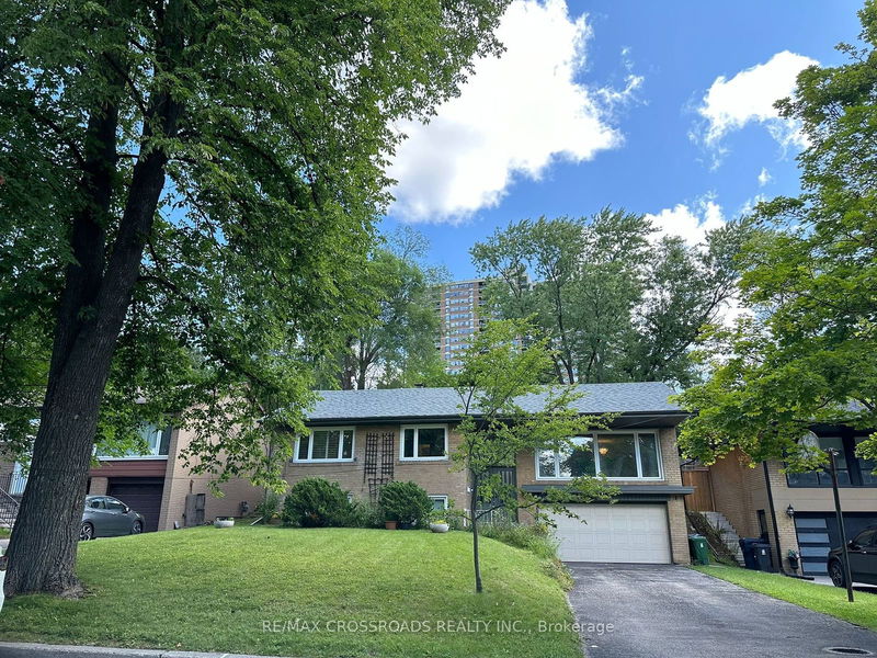 home for sale on 31 Larabee Crescent