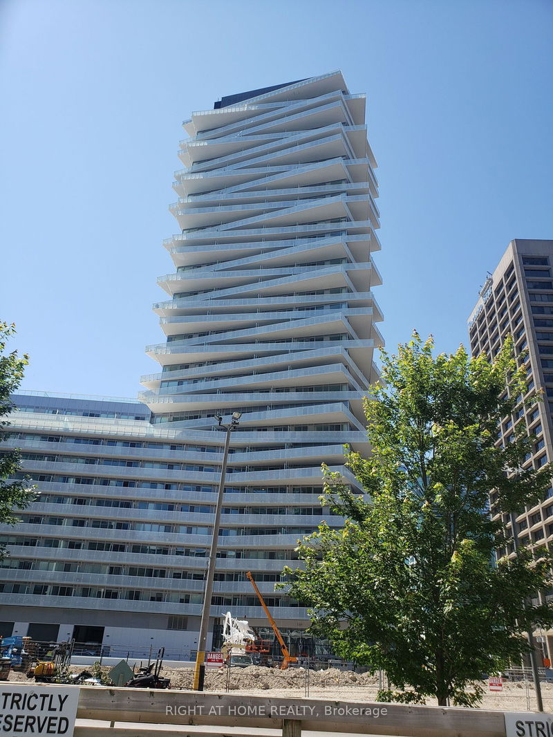 home for lease on #303-15 Queens Quay E