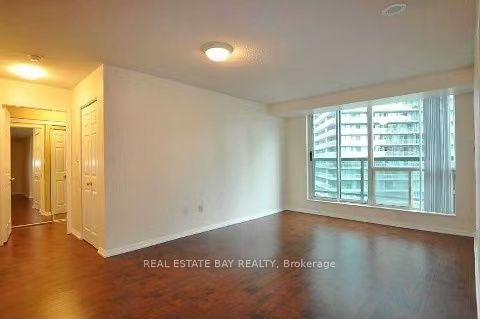 home for lease on 917-23 Lorraine Drive