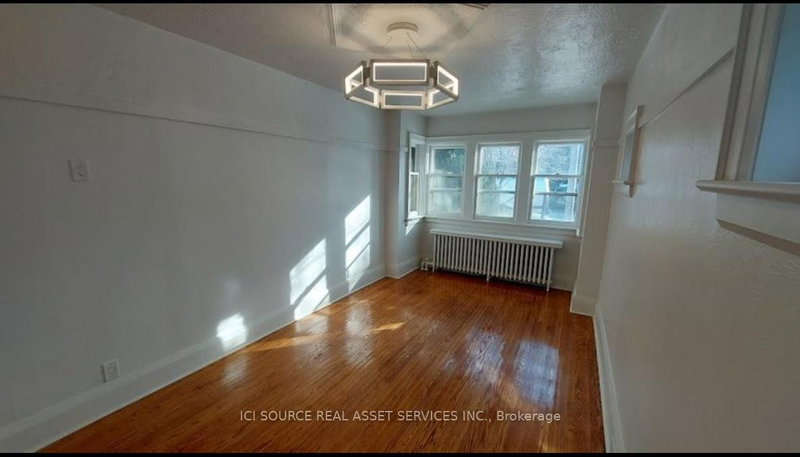 130 Glengarry Ave, Toronto, M5M 1E2 | Image 3