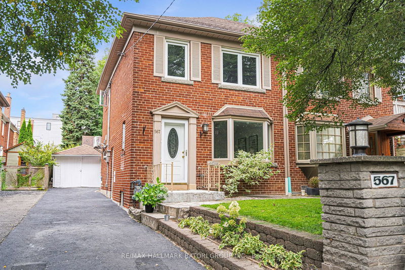 home for sale on 567 Roehampton Avenue