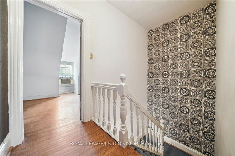 139 Collier St  Toronto, M4W 1M2 | Image 28