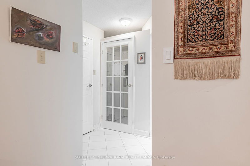  325 - 77 Maitland Pl  Toronto, M4Y 2V6 | Image 2