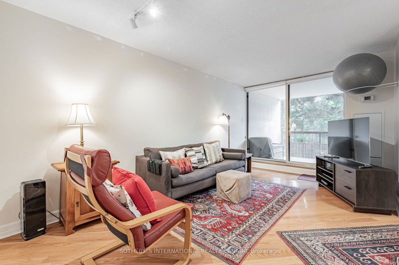  325 - 77 Maitland Pl  Toronto, M4Y 2V6 | Image 4