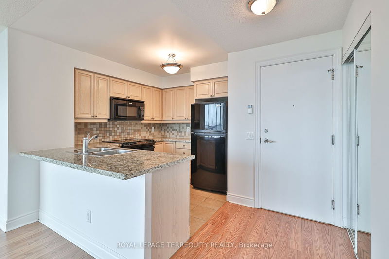  2119 - 25 Greenview Ave  Toronto, M2M 0A5 | Image 11