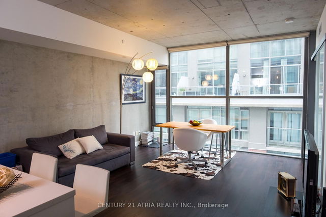 706 - 25 Oxley Street