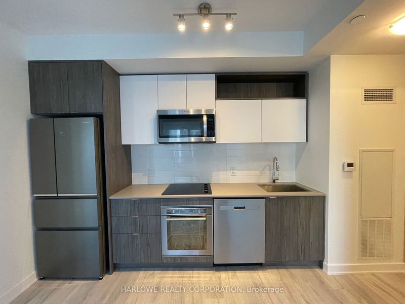home for lease on 948 SW-121 Lower Sherbourne Street