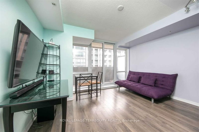  808 - 20 Joe Shuster Way  Toronto, M6K 0A3 | Image 5