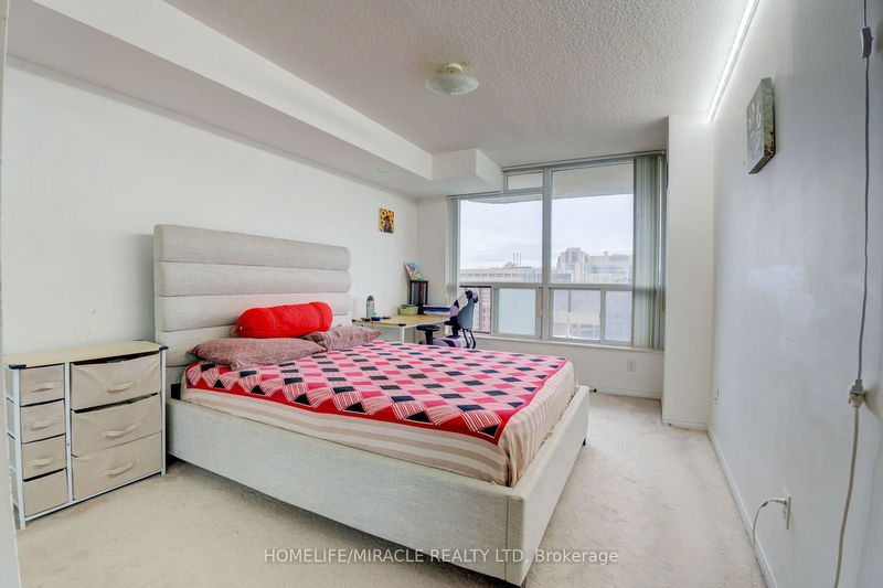  2705 - 750 Bay St  Toronto, M5G 1N6 | Image 20