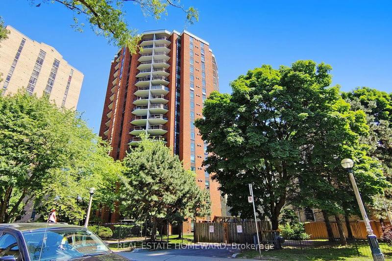  120 - 77 Maitland Pl  Toronto, M4Y 2V6 | Image 2