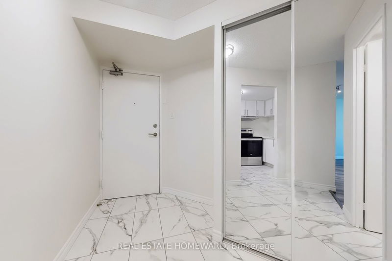  120 - 77 Maitland Pl  Toronto, M4Y 2V6 | Image 28