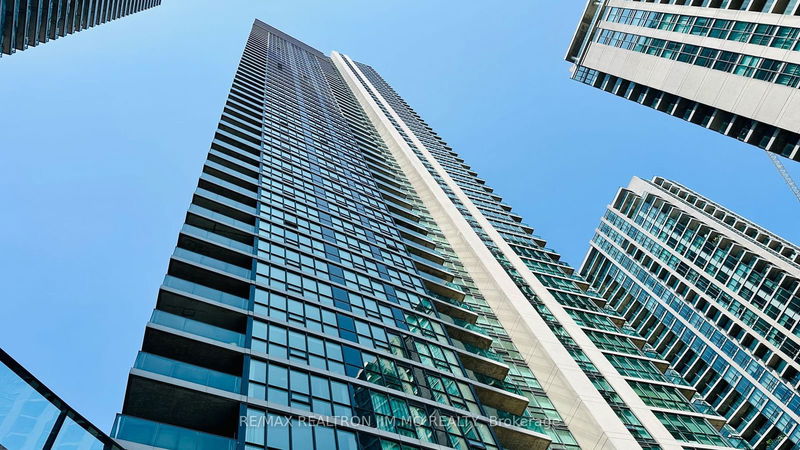 home for lease on 1704-18 Harbour Street