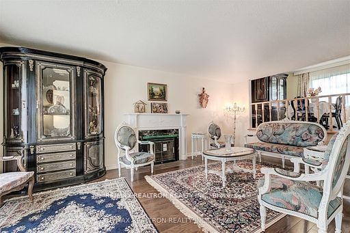 40 Farmview Cres  Toronto, M2J 1G4 | Image 6