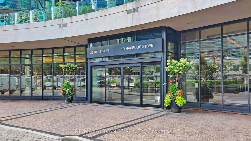  3307 - 18 Harbour St E Toronto, M5J 2Z6 | Image 4