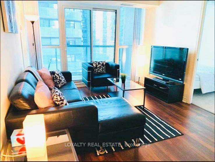 1909 - 19 Grand Trunk Cres, Toronto, M5J 3A3 | Image 2