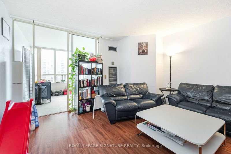  1002 - 7 Bishop Ave  Toronto, M2M 4J4 | Image 17