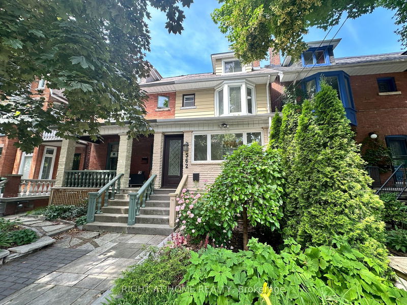 home for lease on 562 Manning Avenue