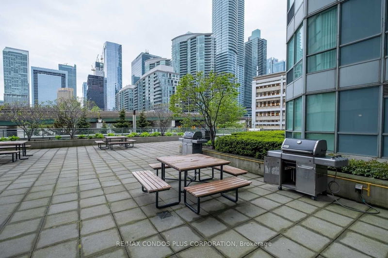  1027 - 230 Queens Quay  W Toronto, M5J 1B5 | Image 16