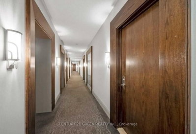 Unit 819 — 438 Richmond Street W — photo 6