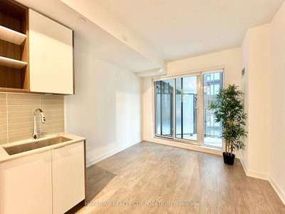 Unit 820 — 543 Richmond Street W — photo 6