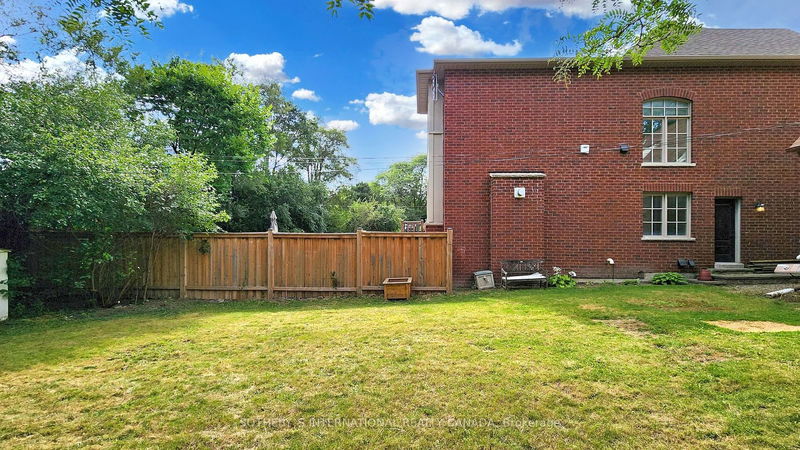 149 Avondale Ave  Toronto, M2N 2V4 | Image 7