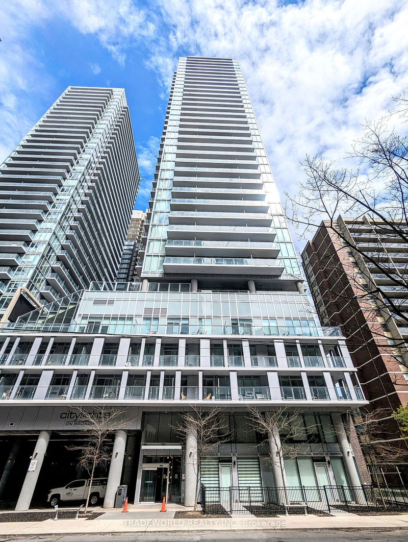 home for lease on 2008-195 Redpath Avenue