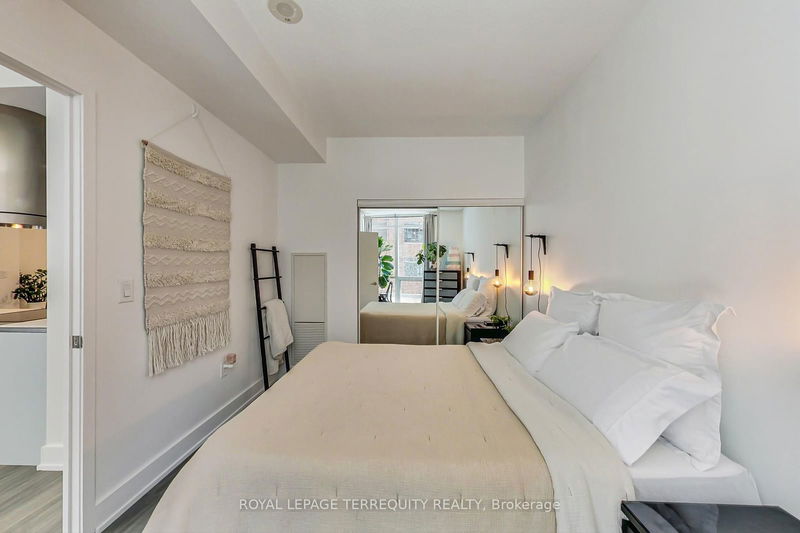  322 - 38 Dan Leckie Way  Toronto, M5V 2V6 | Image 22