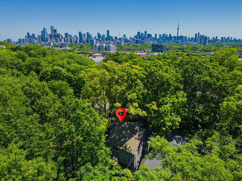 12 Wychwood Park  Toronto, M6G 2V5 | Image 40