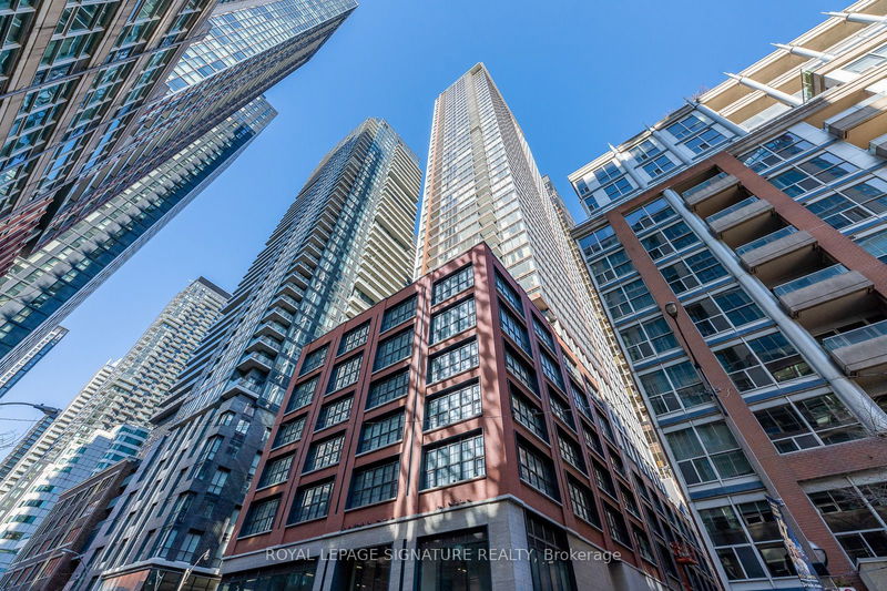 home for sale on 3003-55 Mercer Street
