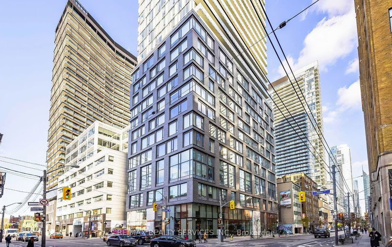 home for lease on 3306-101 Peter Street