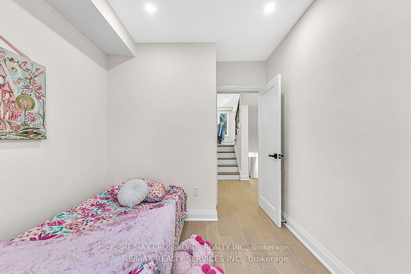 14 Slidell Cres  Toronto, M3A 2C4 | Image 22