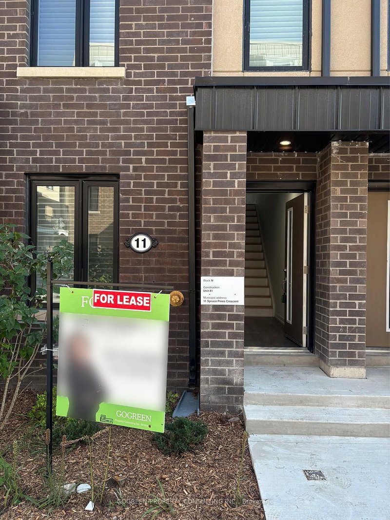 11 Spruce Pines Cres, Toronto, M4A 1C5 | Image 2