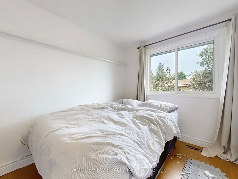 56 Niantic Cres  Toronto, M3A 2H7 | Image 12