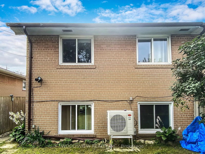 56 Niantic Cres  Toronto, M3A 2H7 | Image 22