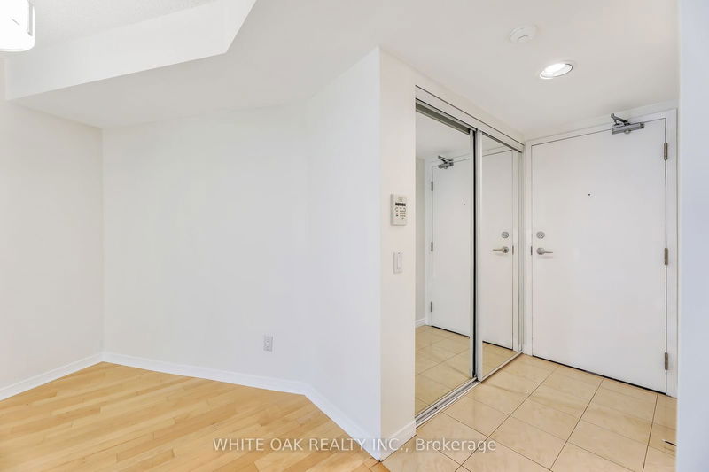  206 - 30 Harrison Garden Blvd  Toronto, M2N 7A9 | Image 5