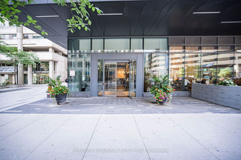  1703 - 770 Bay St  Toronto, M5G 0A6 | Image 2