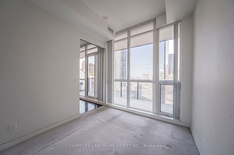  1703 - 770 Bay St  Toronto, M5G 0A6 | Image 27